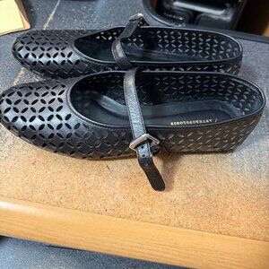 Anthropologie Black Leather Floral Cutout Mary Jane Ballet Flats Size 39 / 8.5